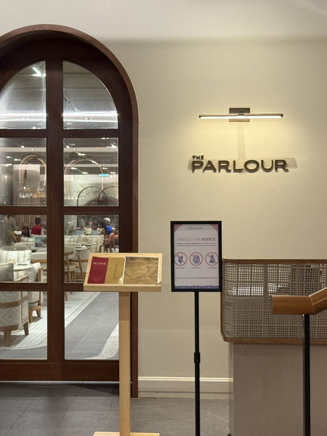 リゾートで味わうプーケットの風味：The Parlour at Veranda Resort