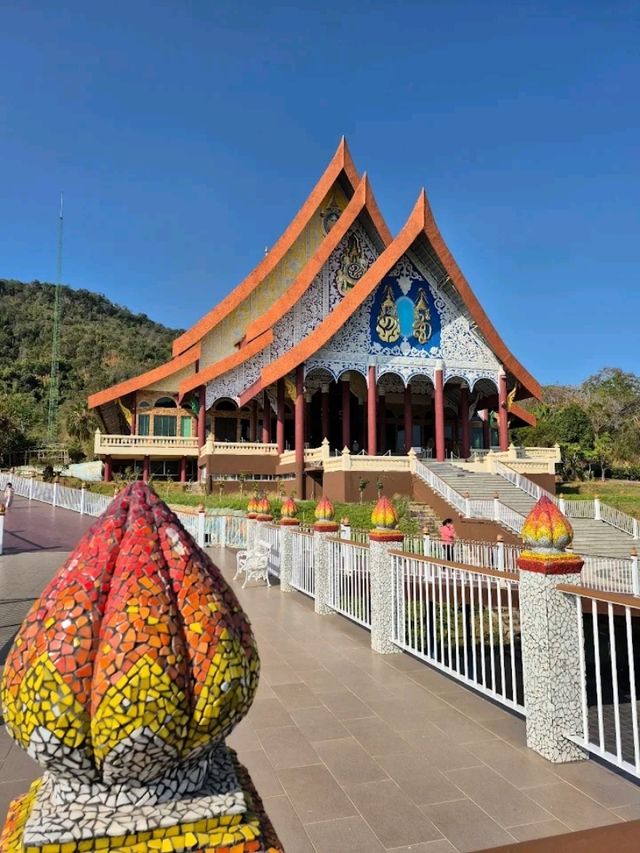 วัดป่าห้วยลาด