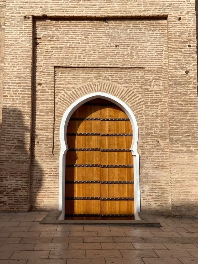 Marveling at Marrakech's Koutobia Mosque! 🕌