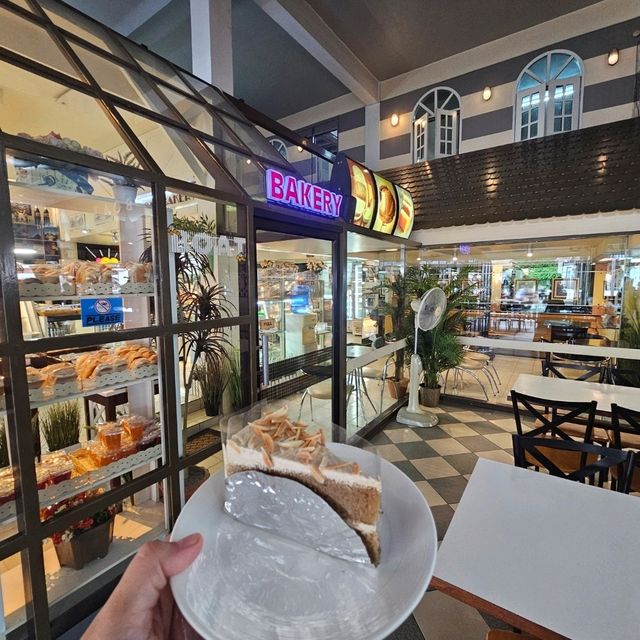 ร้านเบเกอรี่ ยุค70 ที่สร้างตำนาน - โบ๊ต เบเกอรี่
