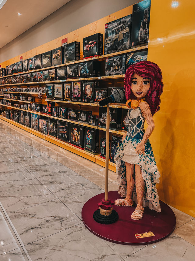 A Chill Urban Hangout — Starling Mall