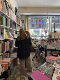 【パリで最もお洒落な本屋”Ofr.paris ”】