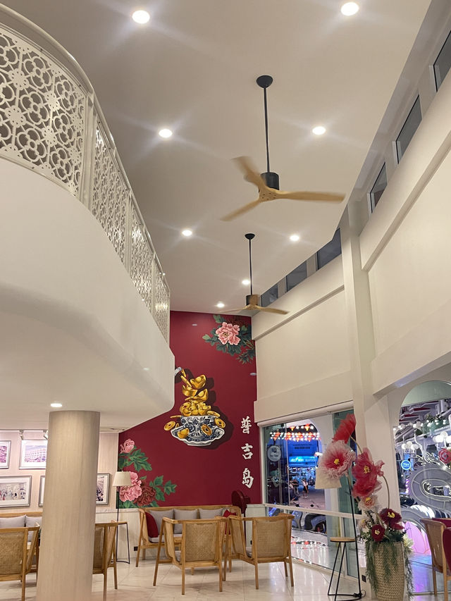 ที่พักสุดเกร๋ใจกลางเมืองภูเก็ต Midtown Ratsada
