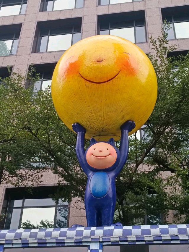 幾米月亮公車：都市裡的童心療癒站