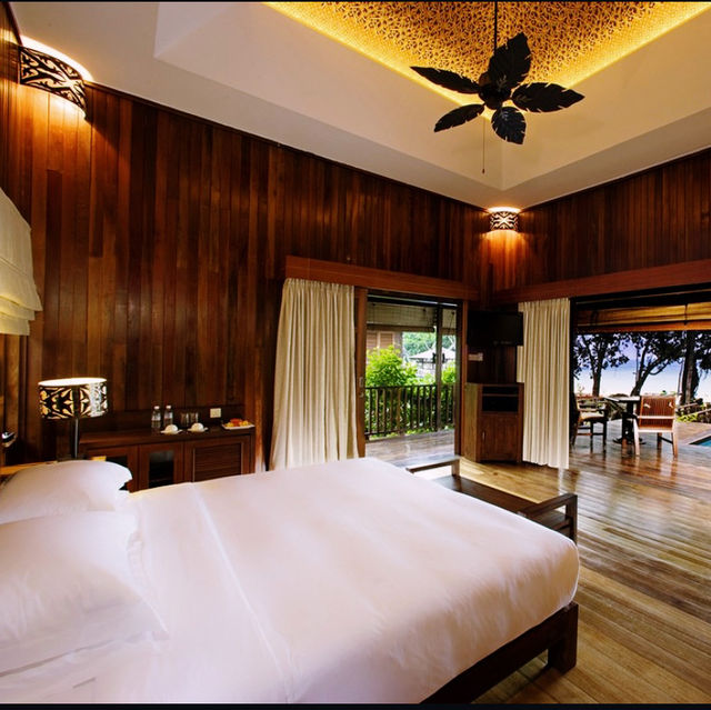 🏝️ Escape to Paradise: Bunga Raya Island Resort Review