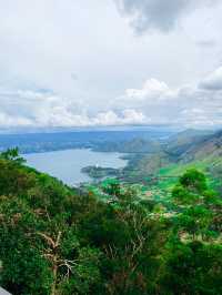 KEINDAHAN DANAU TOBA DARI BERBAGAI SUDUT