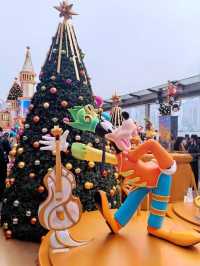 A Symphony of Light and Luxe: Harbour City’s Festive Canvas