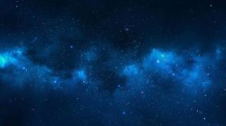 Peering through the lens into the vast heavens, taking in the radiant glow of a boundless galaxy, one realizes the infinite expanse of the universe; the eternal winds and moons, the galaxies of countless generations, have never dimmed their brilliance amidst the rise and fall of the mortal world.