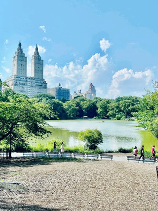 #worthitornot
just touched down in the city that never sleeps and went straight to the iconic Central Park — trust me, there’s nothing like those first vibes of green in the middle of Manhattan’s buzz 🗽🌳
Top Spot to Visit: Central Park
Address: Central Park, New York, NY, United States
Opening Hours: Daily, 6:00 AM–1:00 AM
Why it’s epic? Start your stroll at sunrise for a truly peaceful experience — you’ll share the paths with joggers, dog walkers, and locals grabbing those calm city moments before the day kicks off. Enter by the southeast corner for classic views of the Gapstow Bridge and city skyline, or head straight to Sheep Meadow to chill like a local on the grass.
Pro tip: If you’re aiming for those envy-inducing shots, the Bow Bridge and Bethesda Terrace are musts! There are loads of benches for people-watching or resting tired feet, and clusters of food carts so you can easily grab a coffee or a pretzel mid-walk.
Getting Around: Central Park is best explored on foot or by rental bike — just beware of the horse carriages (not the most efficient way to see everything). Use the City subway to reach the park: lines A, B, C, D, or 1 stop at 59th St/Columbus Circle for a quick entry.
Food: Bring your own picnic or grab a bagel at a local deli — eating outside with the city as your backdrop just hits different.
Key Tip: The park is open till 1:00 AM, but sunset onwards, stick to well-lit paths.
#CentralPark #NYCTrip #NewYorkAdventure #CityGreenspaces