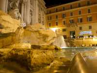 The beautiful Trevi Fountain ⛲️ 
