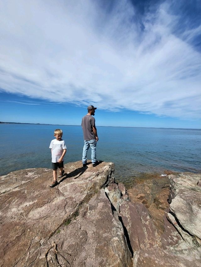 Exploring the Black Rocks and crystal clear water of Lake Superior