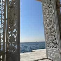 "Step into Royal Splendor: Exploring the Magnificent Dolmabahçe Palace"