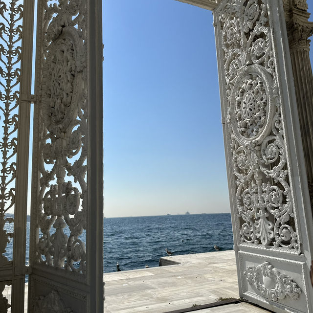 "Step into Royal Splendor: Exploring the Magnificent Dolmabahçe Palace"