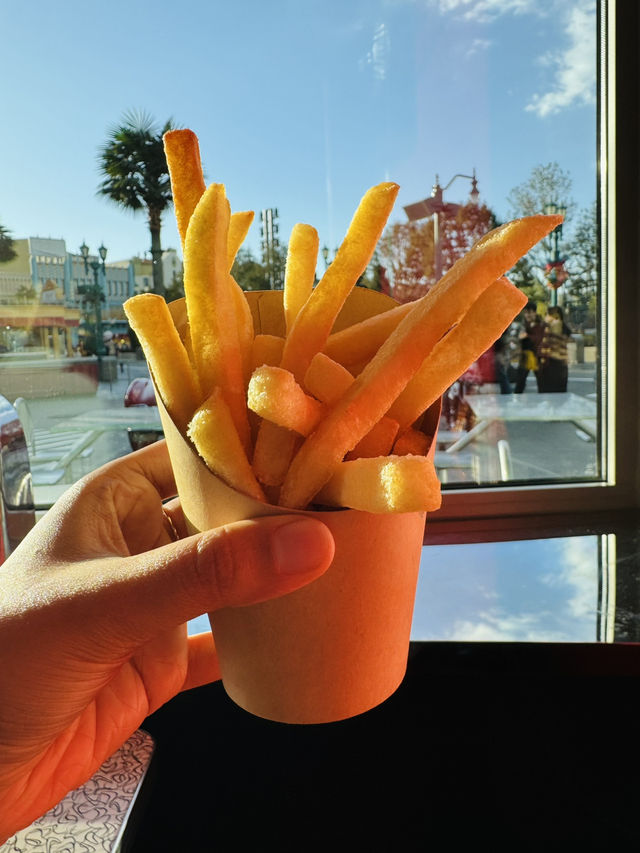 Dine in a retro atmosphere.