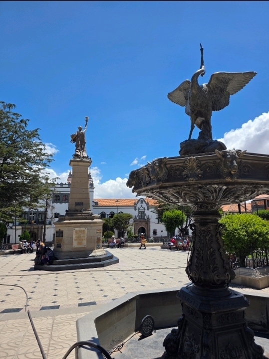 Plaza 10 de Noviembre — The Historic Heart of Potosí 🏛️⛰️
