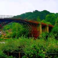 鐵橋(The Iron Bridge)