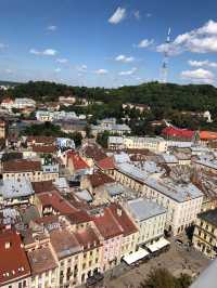 Enchanting Lviv: Ukraine's Cultural Gem 🏰🎻