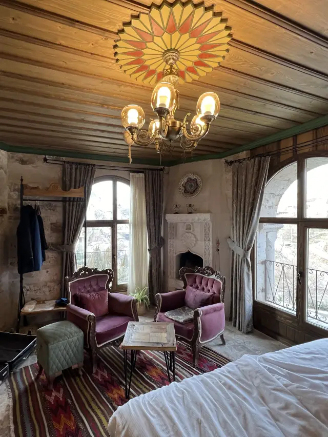 Experience Stone-Built Rooms: sah saray.