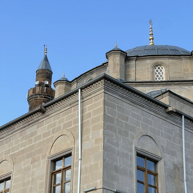 Abu al-Hasan Harakani Mosque: A Spiritual Beacon in Kars
