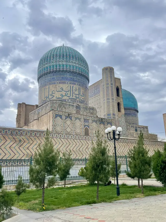 The Bibi-Khanym Mosque
