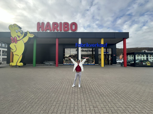  “Kids and grown-ups love it so – the happy world of Haribo!” 🇩🇪✨ 