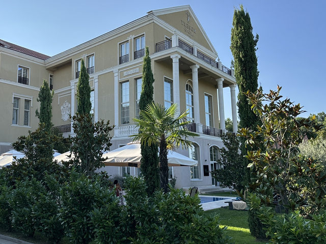 ✨ Hotel Tresor: Elegant Comfort & Hidden Oasis in Timișoara 🌿🇷🇴