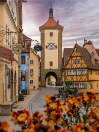 🏰🌸 “Time-Travel in Timber: Rothenburg’s Fairytale Streets” 🇩🇪