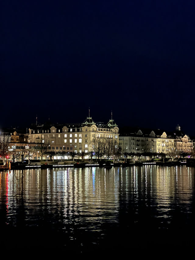 Chill, Lights & Lakeside Magic – An Afternoon-to-Night Walk at Lake Zürich 🌙🌫️  