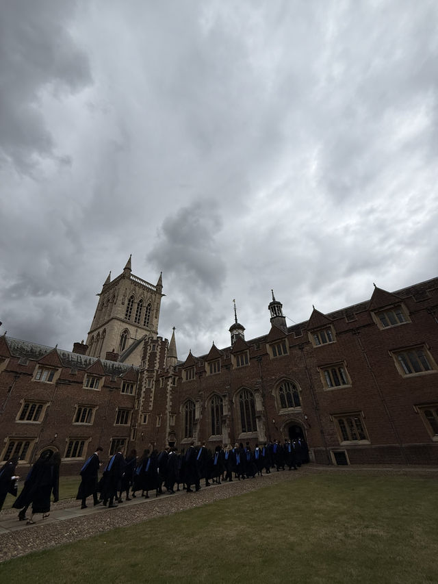 🏛️ Cambridge: A Day Among Dreaming Spires and Timeless Traditions