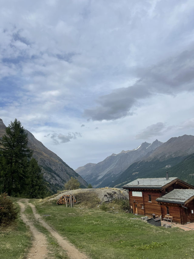 🌄 Zermatt Nature: Alpine Peaks & Pristine Beauty 🏔️🌿❄️