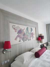 [Пхукет] Спокойный отель в шумном Патонге Ramada by Wyndham Deevana