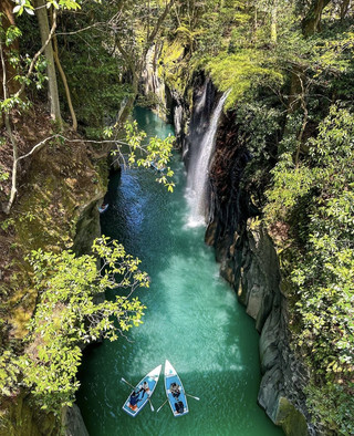 TAKATIKHO GORGE: WHERE THE LEGEND OF THE GODS COMES TO LIFE AMONG ROCKS AND WATERFALLS!