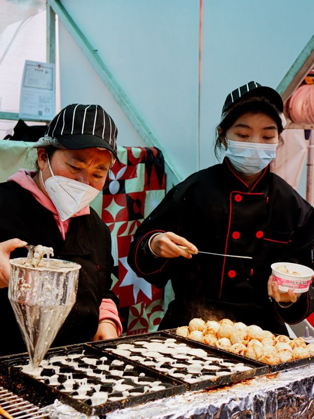 Street Food in Chengdu!🌶️🇨🇳♥️