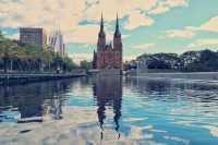 Explore Sydney.