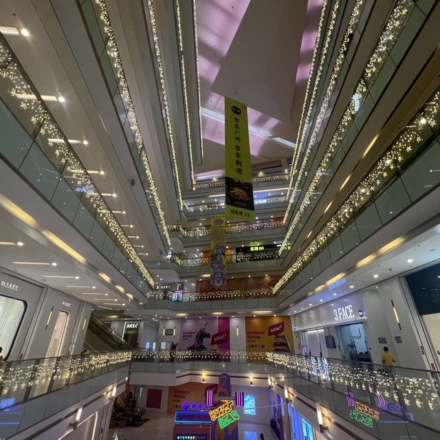 又路過深圳世紀匯商場