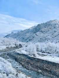 冬天的四姑娘山是山野的風，是狂野的夢