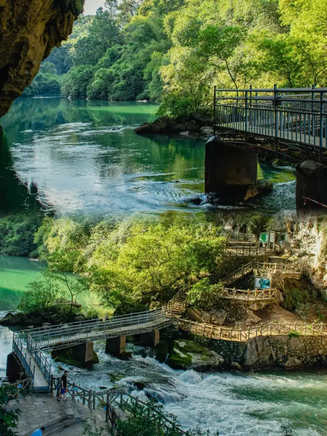 広西柳州を探検：中国最美の地質公園の幻想的な旅