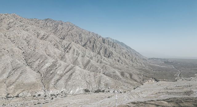 晴朗的清晨 無人機旅拍賀蘭山