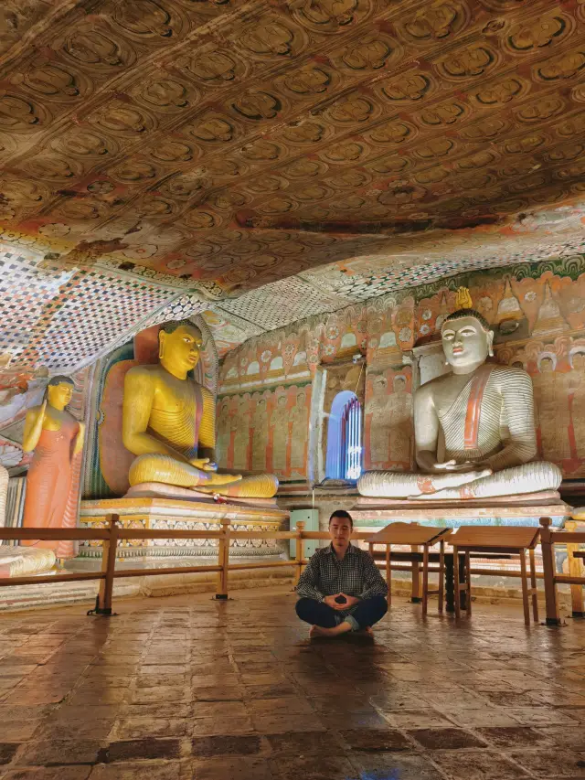 Dambulla Cave Temple|I thought I entered some kind of paradise