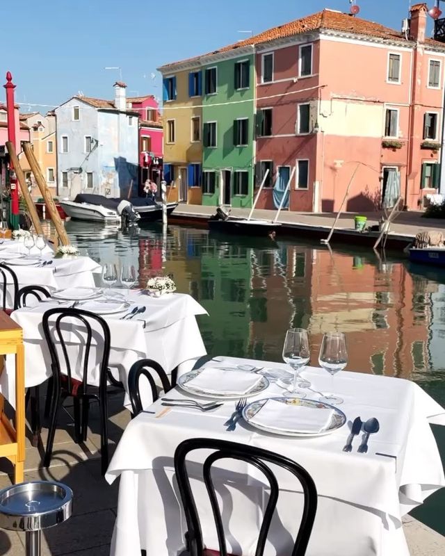 Discover the Magic of Burano, Italy's Most Colourful Island 🌈🇮🇹 Perfect for a Day Trip from Venice!