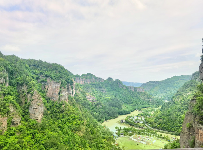 穿岩十九峰—浙江紹興新昌｜Trip.com 新昌