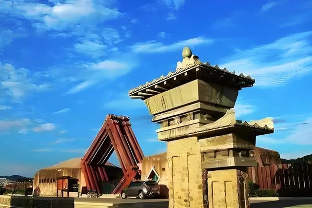 湘西八面山：懸壁公路上的空中草原與千年古城