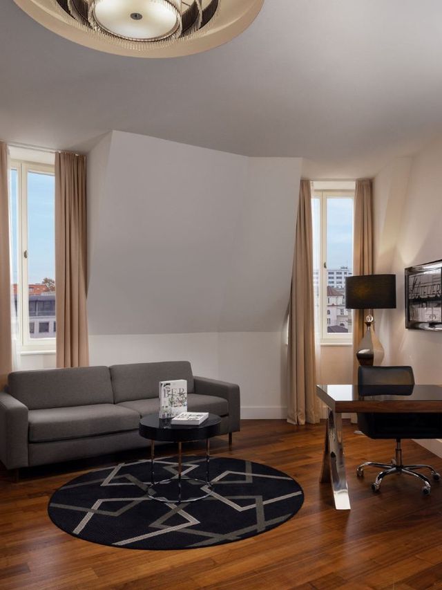 🌟 Berlin's Boutique Bliss: Hotel am Steinplatz 🌟
