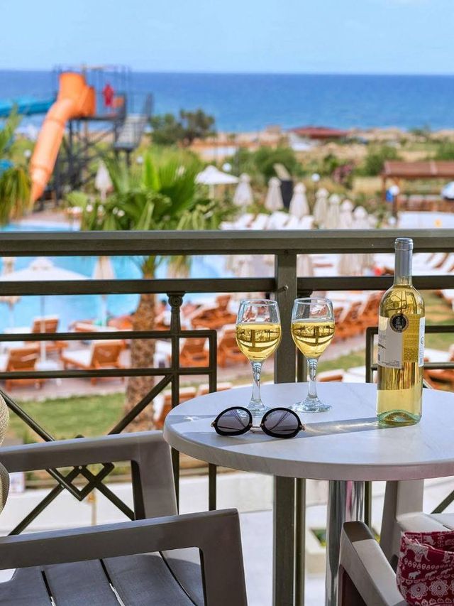 🌟 Georgioupolis Bliss: Luxury & Aqua Fun in Greece 🌊