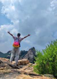 日照五蓮山 岩石頂的探索 望海峰登頂時刻與下山之路。