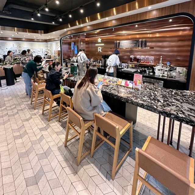 First starbucks store in Hanguk