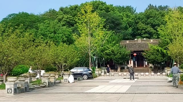武嶺廣場武嶺門 奉化溪口之行從這裡開始......。
