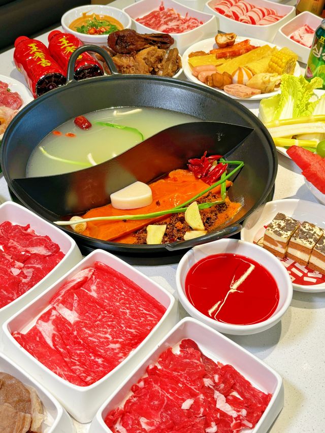 型型型毛肚自助火鍋撫順萬達店