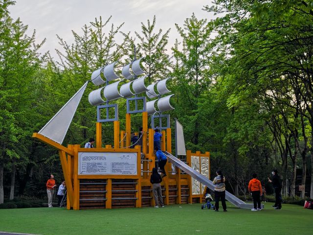寶藏公園、超好玩彩虹滑道、兒童樂園 玩得停不下來！