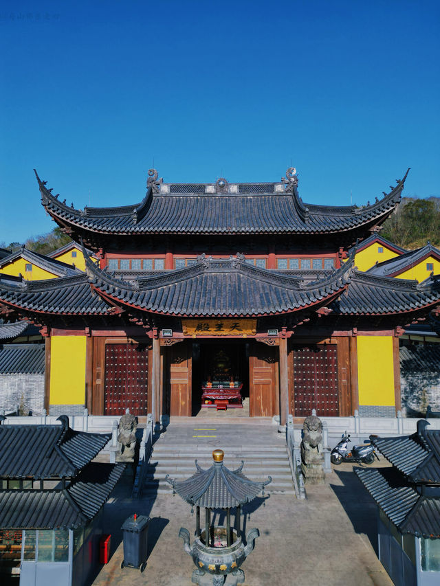 舟山清靜禪修嘅最佳之地「展茅長壽禪寺」